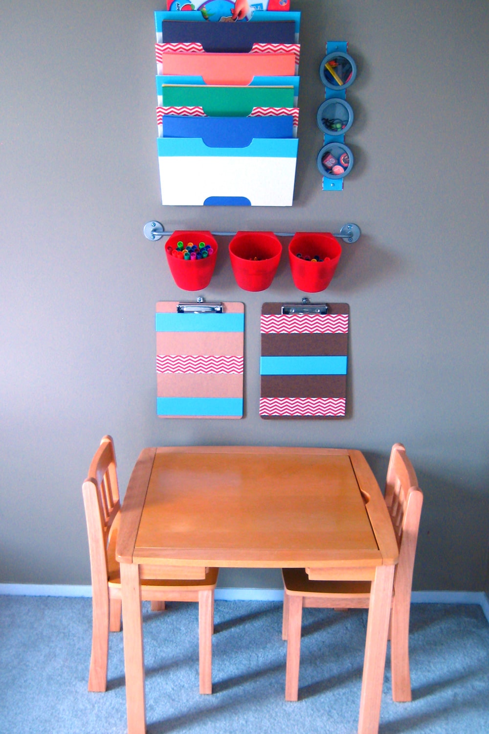 Craft Corner for Kids Using Vertical Space | justagirlandherblog.com