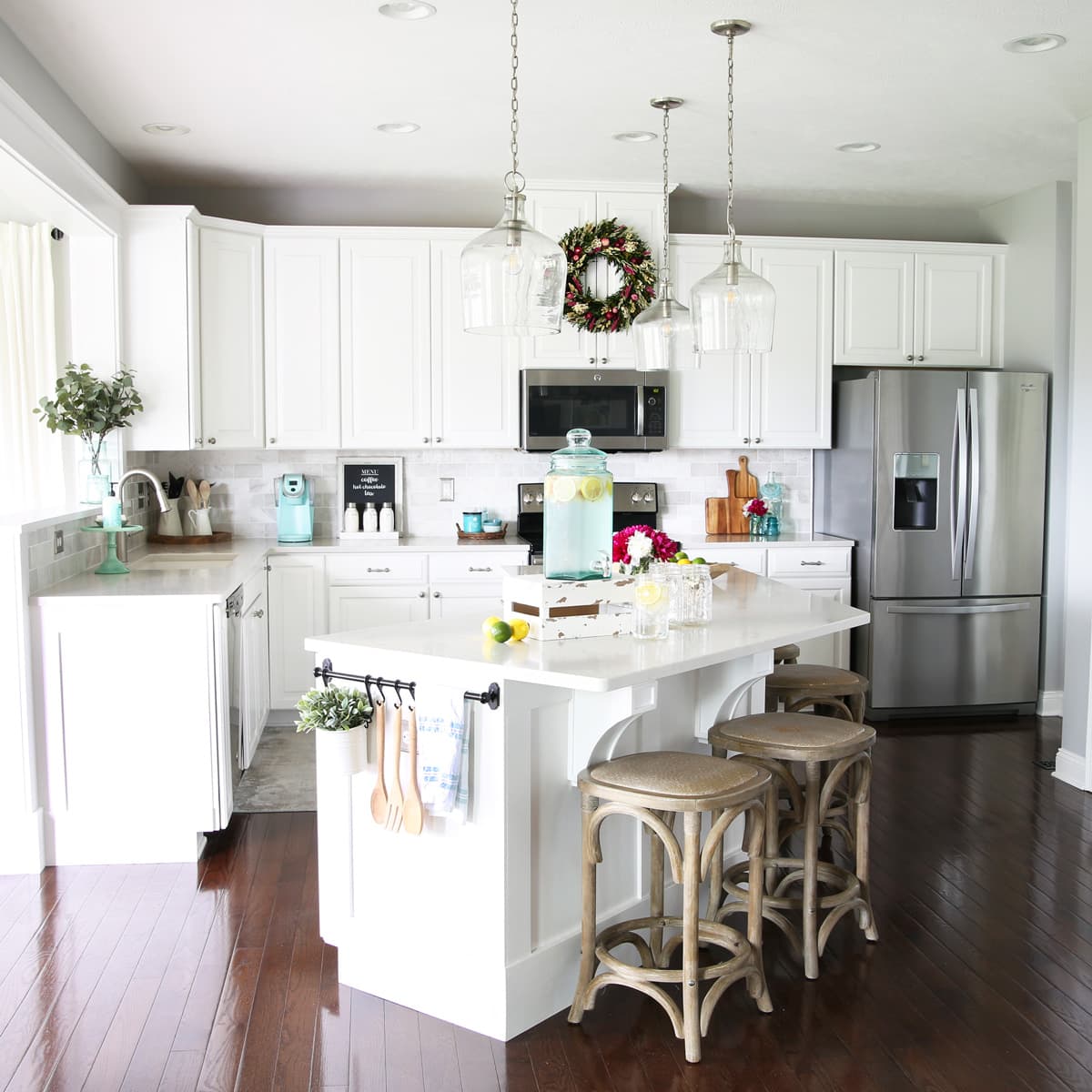 How to Declutter the Kitchen