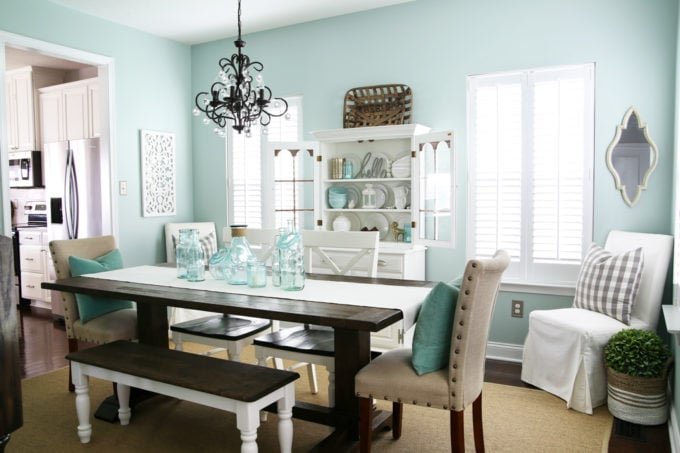 Tips to Help You Declutter the Dining Room