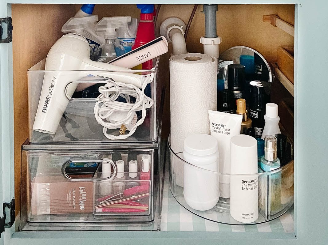 organized bathroom vanity from Small Stuff Counts