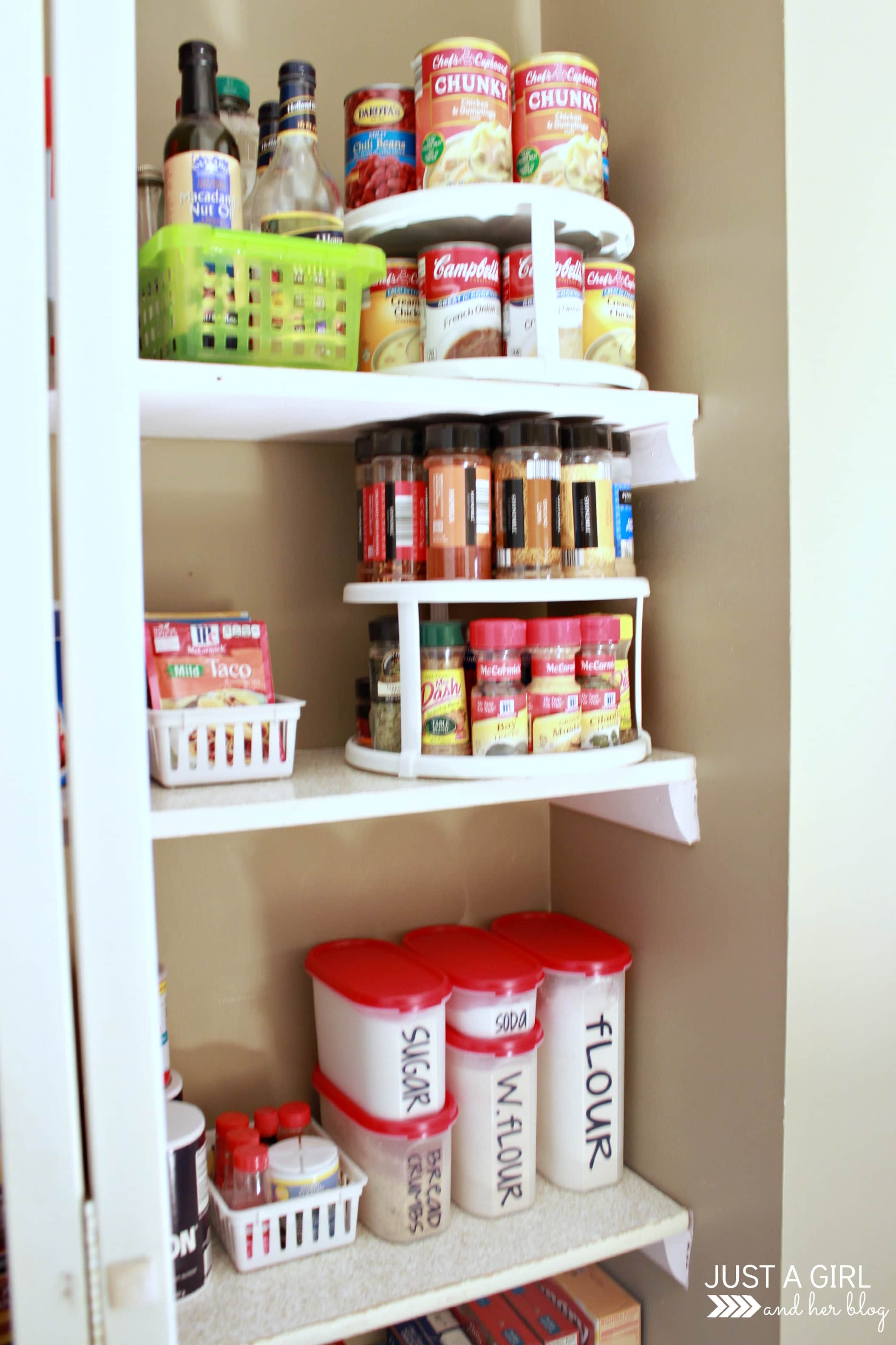 Learn how to organize your kitchen pantry using our tips and tricks, and find out which IKEA storage system will help keep the pantry neat and tidy! | #pantry #organizedpantry #pantryorganization