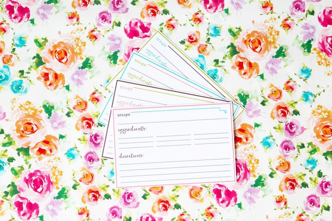 Pretty and Free Printable Recipe Cards for a Recipe Box (4" x 6")