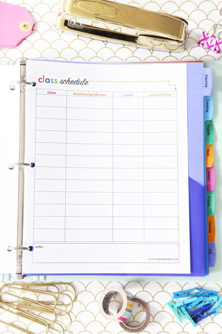 Class Schedule Printable, Student Binder with Free Printables for Back-to-School, study aids, high school organization, college organization, middle school organization, pretty printables, printables for girls, printables for boys, resources for students, back to school, graduation gift, student organization, teacher printables