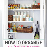 Love this beautifully organized kitchen pantry! It gives me so many great ideas for organizing my own kitchen! Click through to the post to see her brilliant tips and tricks!